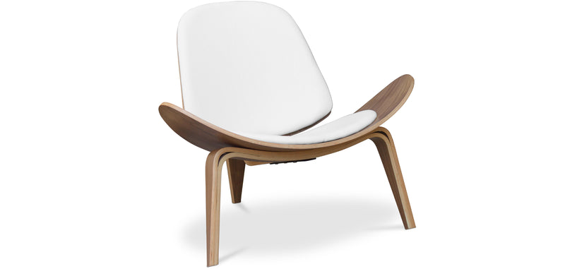 Poltrona design - Poltrona escandinava - Revestida em couro - Lucy
