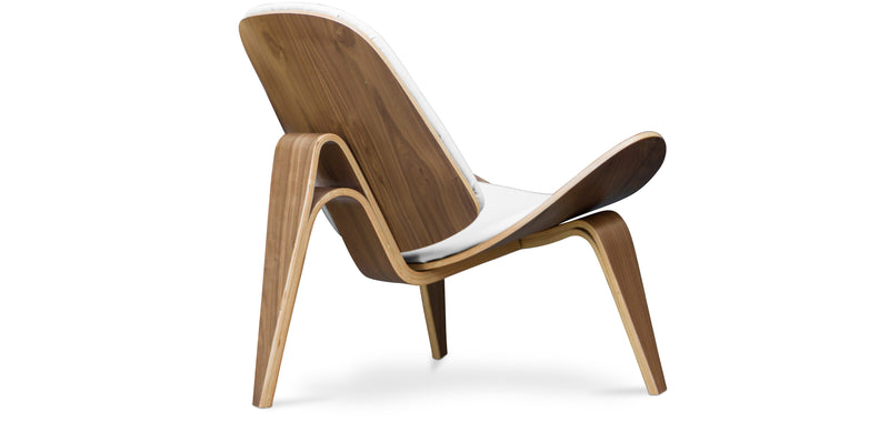 Poltrona design - Poltrona escandinava - Revestida em couro - Lucy