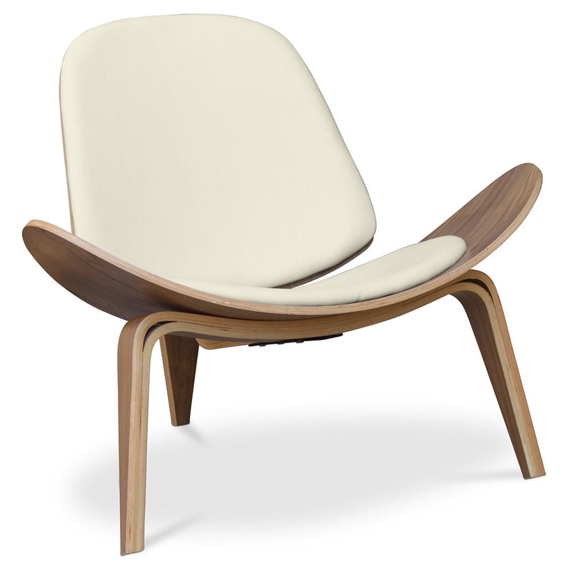 Poltrona design - Poltrona escandinava - Revestida em couro - Lucy
