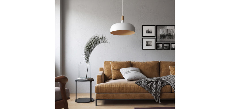 Plafondlamp van zwart metaal en hout