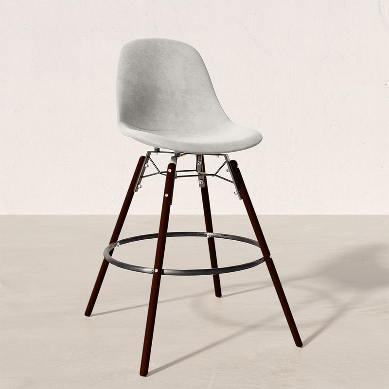 Velvet Bar Stool - Scandinavian Design and Dark Wood Legs - Skögur