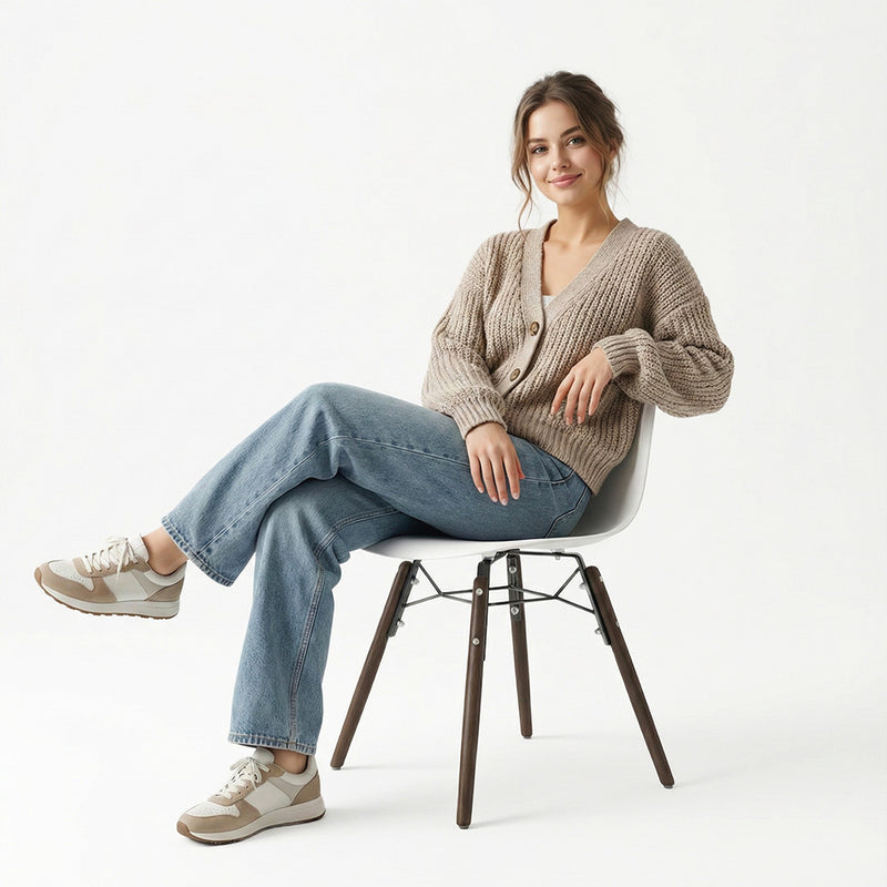 Dining chair with dark wood legs – Modern style and functionality - Broly