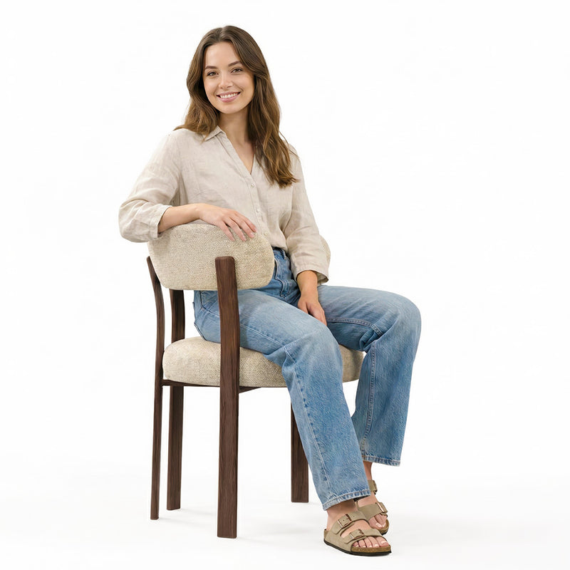 Living room armchair with armrests upholstered in Chenille – Dark wood-effect legs – Ergonomic and modern design – Okare