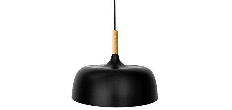 Plafondlamp van zwart metaal en hout