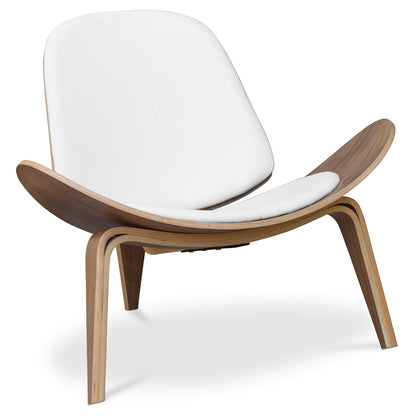 Poltrona design - Poltrona escandinava - Revestida em couro - Lucy