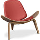 Poltrona design - Poltrona escandinava - Revestida em couro - Lucy