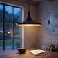 Lampada a sospensione con paralume ampio dal design esteso - alluminio