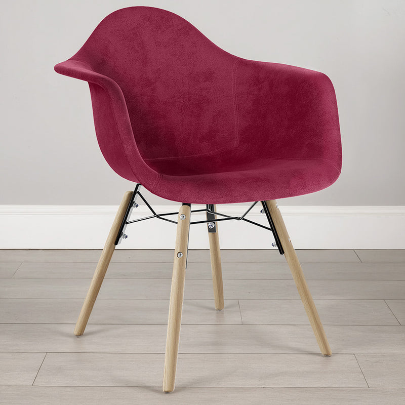 Velvet Dining Chair - Scandinavian Design and Wooden Legs - Nordika