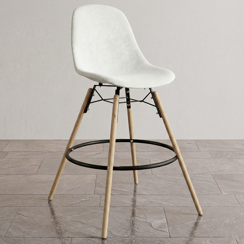 Velvet Bar Stool - Scandinavian Design and Wooden Legs - Skögur