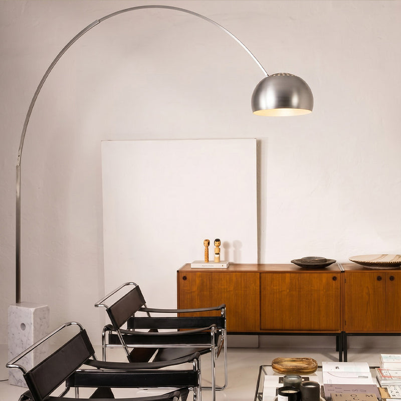 Lampada da terra Arko Arco in metallo con base in marmo, struttura in acciaio premium, illuminazione elegante e moderna per la casa
