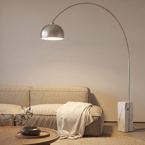 Lampada da terra Arko Arco in metallo con base in marmo, struttura in acciaio premium, illuminazione elegante e moderna per la casa