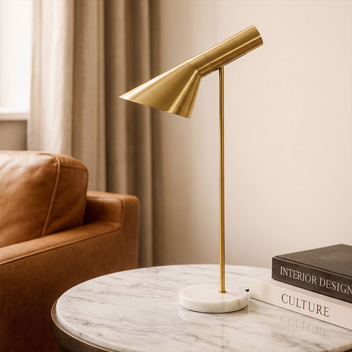 Candeeiro de pé dourado moderno em metal e mármore – Quely