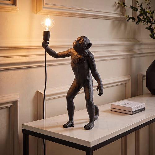 Simian-bordlampe i stående design – kunstharpiks
