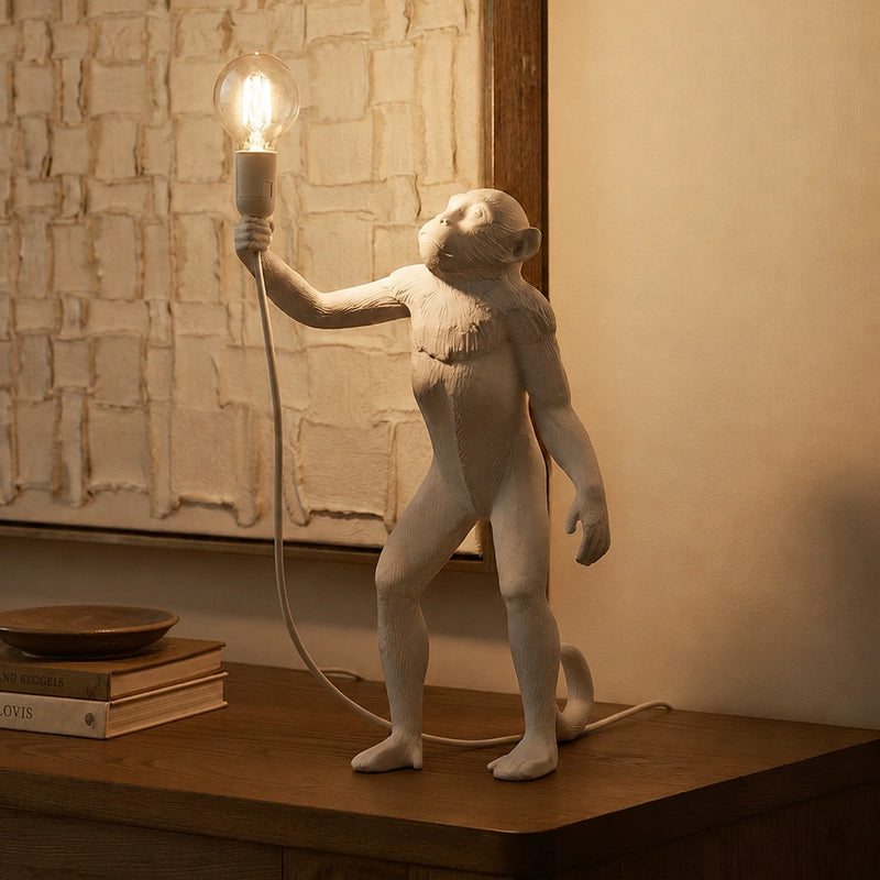 Simian-Tischleuchte im Stehdesign – Kunstharz