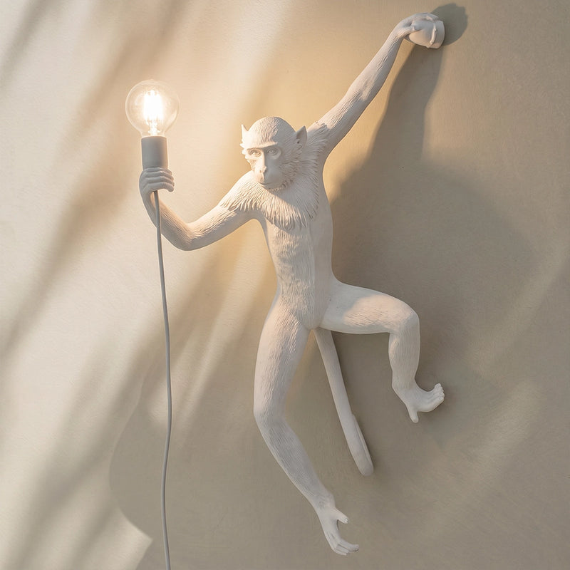 Lámpara de pared colgante con diseño de simio - Resina